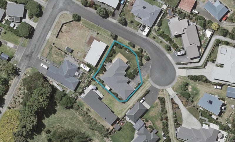 3 Byron Brown Place, Otaki Beach, Otaki - Carousel 1