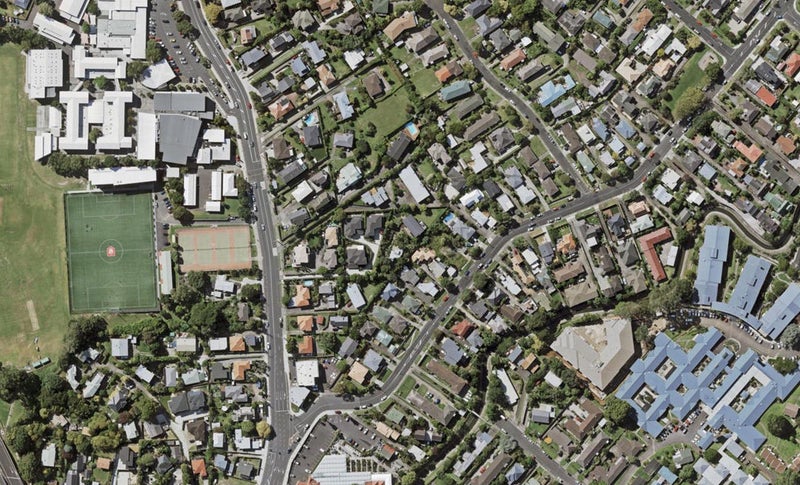1/13 Forrest Hill Road, Milford, Auckland - Carousel 1