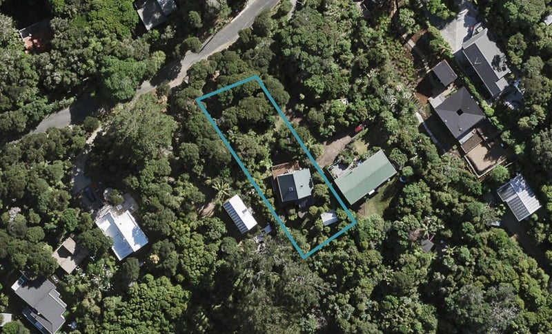 38 Hekerua Road, Oneroa, Waiheke Island - Carousel 1