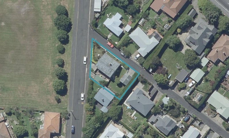 21 Ayr Street, Kaikorai, Dunedin - Carousel 1