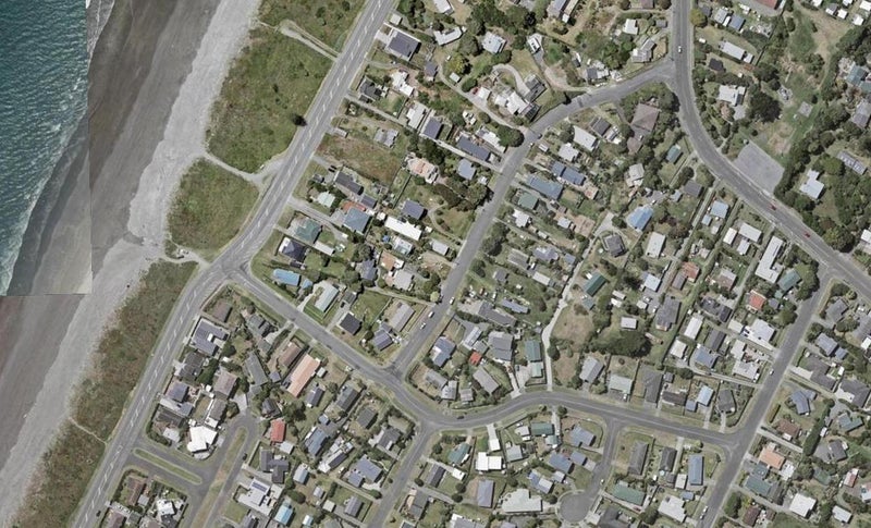 25 Babbacombe Avenue, Otaki Beach, Otaki - Carousel 1