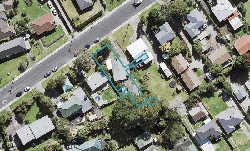 1/5 Lancaster Road, Beach Haven, Auckland - Carousel 1