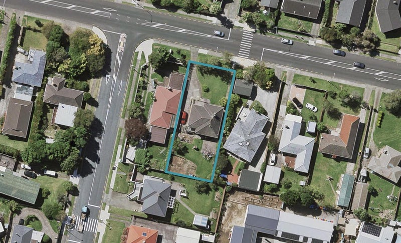 85 Reeves Road, Pakuranga, Auckland - Carousel 1