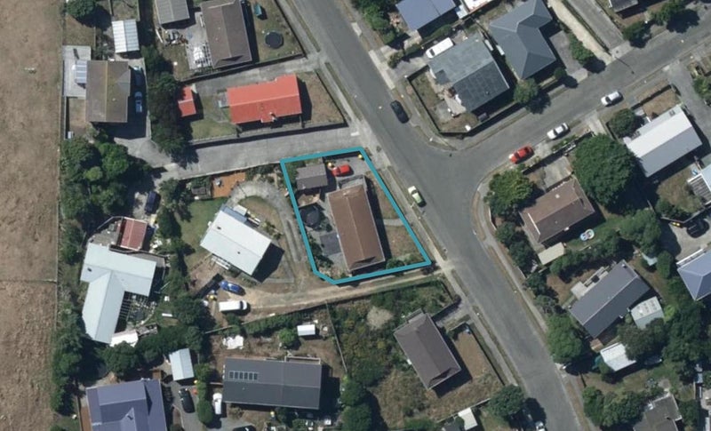 11 Moki Street, Titahi Bay, Porirua - Carousel 1