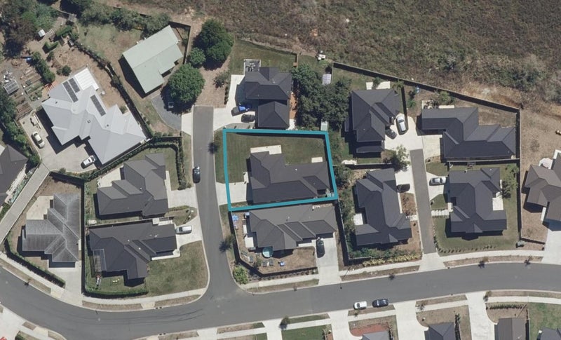 4 Pear Tree Lane, Glenview, Hamilton - Carousel 1