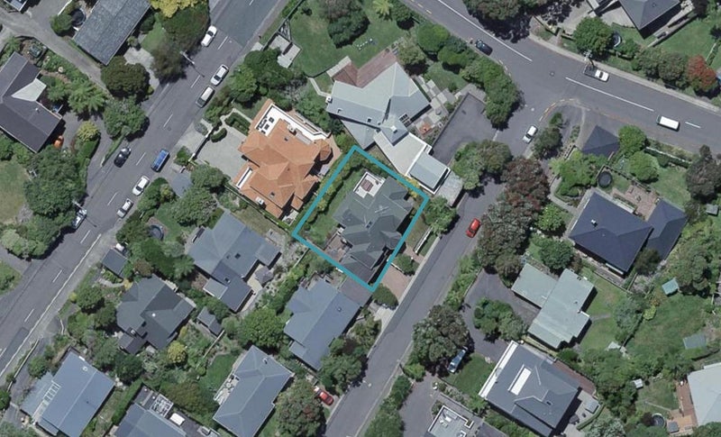 4 Torwood Road, Khandallah, Wellington - Carousel 1