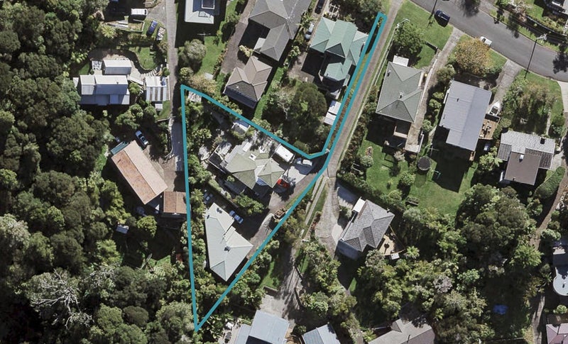 2/27 Tui Glen Road, Birkenhead, Auckland - Carousel 1