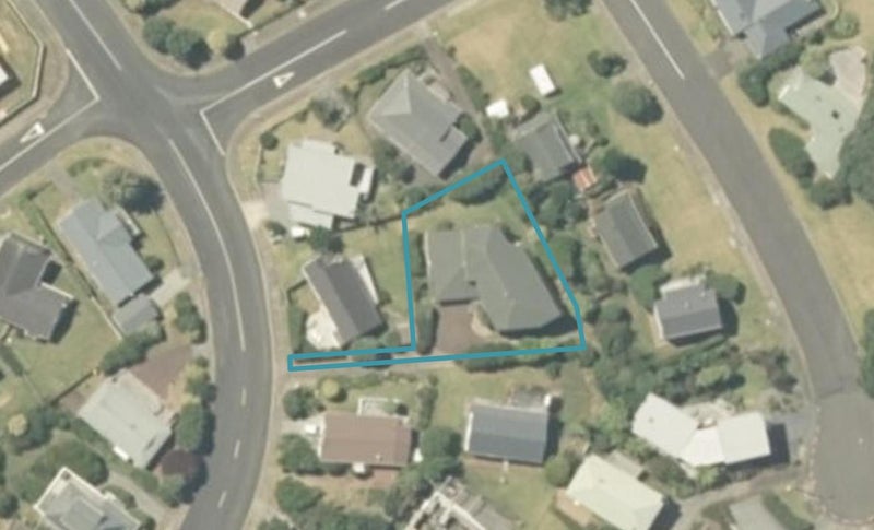 305 Onemana Drive, Onemana, Whangamatā - Carousel 1