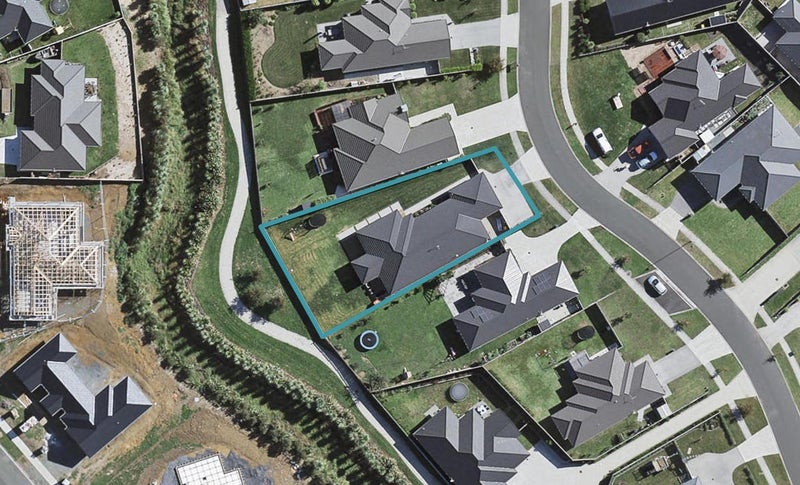 35 Searle Drive, Patumahoe, Pukekohe - Carousel 1