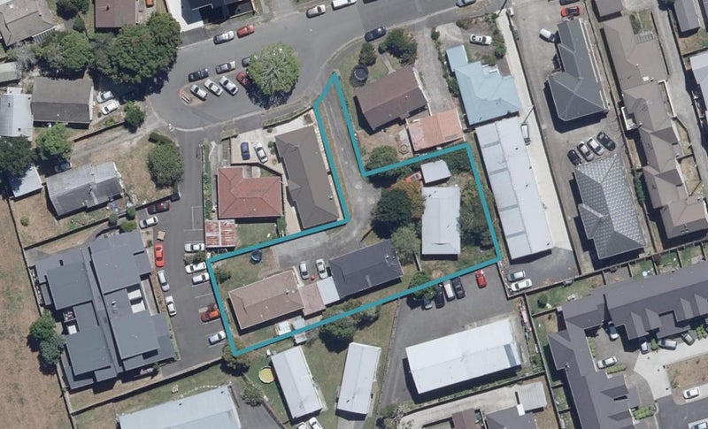 11 Inverness Avenue, Hamilton East, Hamilton - Carousel 1