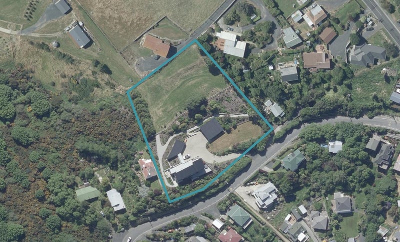 28 Seaview Road, Brighton, Dunedin - Carousel 1