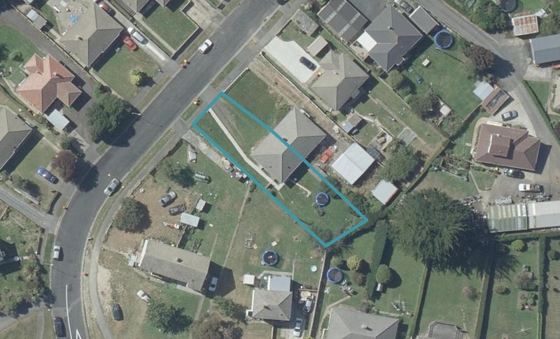75 Dovecote Avenue, Corstorphine, Dunedin - Carousel 1