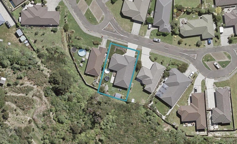 11 Evergreen Crescent, Trentham, Upper Hutt - Carousel 1