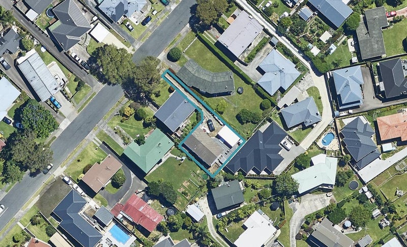 12A Regent Street, Brookfield, Tauranga - Carousel 1