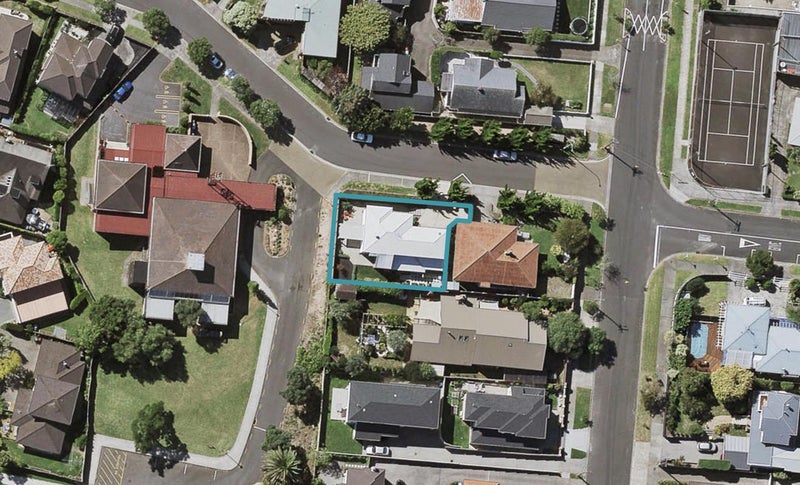 2 Lucia Glade, Meadowbank, Auckland - Carousel 1