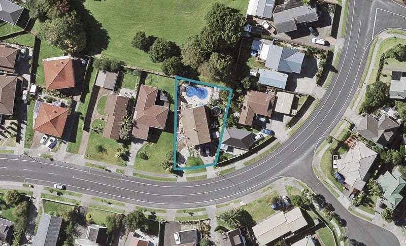 167 Bradbury Road, Highland Park, Auckland - Carousel 1