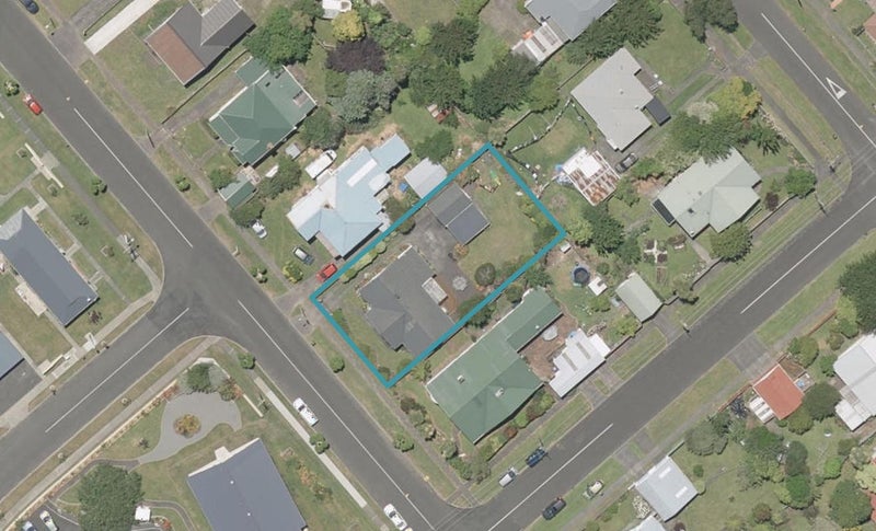 25 Helmore Street, Whanganui East, Whanganui - Carousel 1