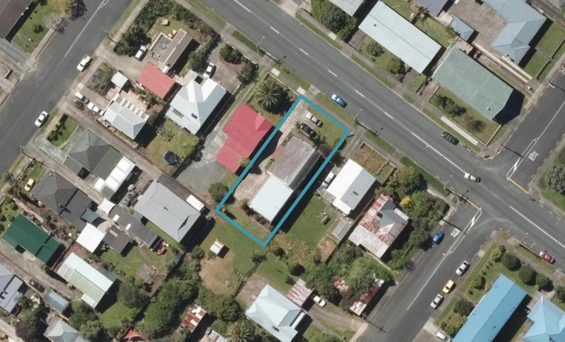 1/15 Central Avenue, Avenues, Whangarei - Carousel 1