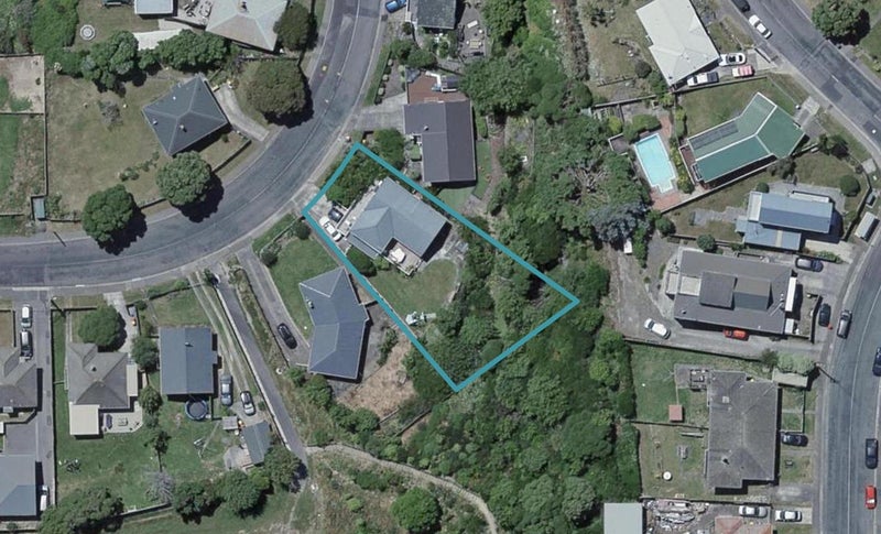 29 Tukanae Street, Strathmore Park, Wellington - Carousel 1
