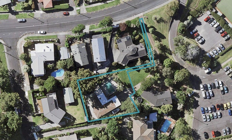29 Selwyn Road, Cockle Bay, Auckland - Carousel 1