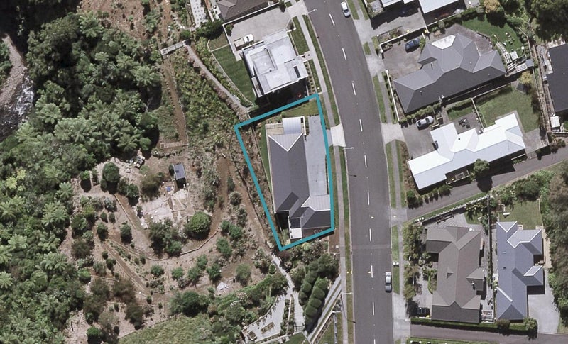 185 Heta Road, Highlands Park, New Plymouth - Carousel 1