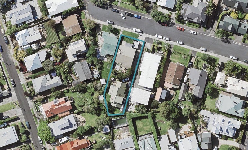 2/7 Sinclair Street, Devonport, Auckland - Carousel 1