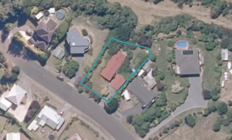 20 Reeves Road, Acacia Bay, Taupo - Carousel 1