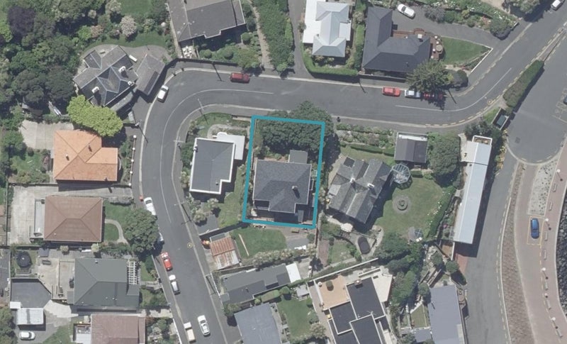 17A Cliffs Road, Saint Clair, Dunedin - Carousel 1
