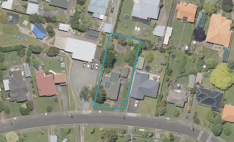 27 Maxwell Avenue, Durie Hill, Whanganui - Carousel 1