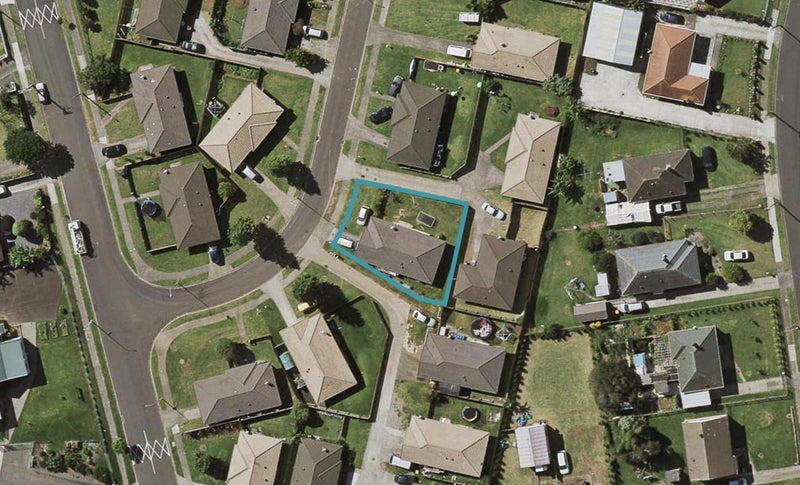 13 Antych Place, Otara, Auckland - Carousel 1