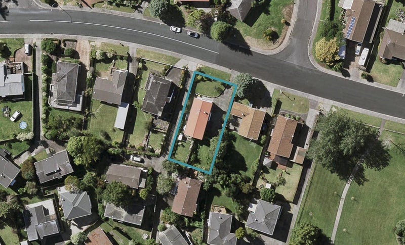 51 Athena Drive, Totara Vale, Auckland - Carousel 1