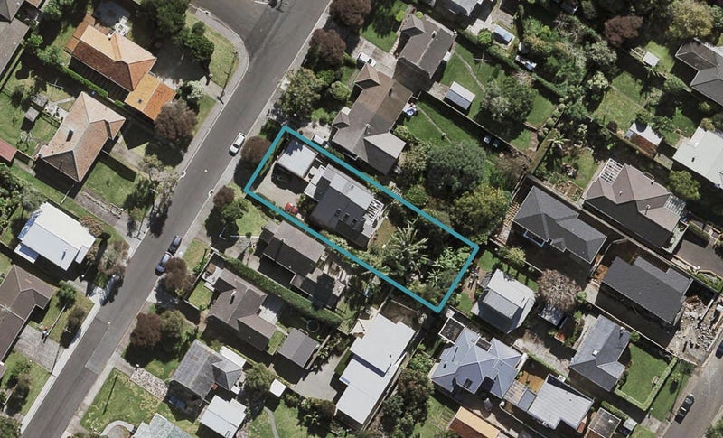 11 Te Kawa Road, One Tree Hill, Auckland - Carousel 1
