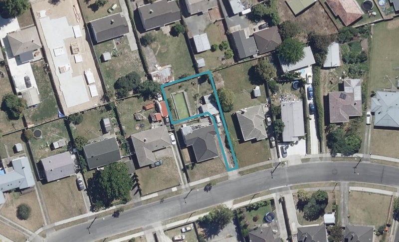 2/21 Yeats Crescent, Fairfield, Hamilton - Carousel 1