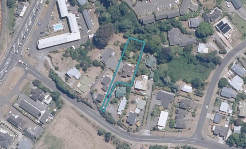 14 Hawai Street, Two Mile Bay, Taupo - Carousel 1