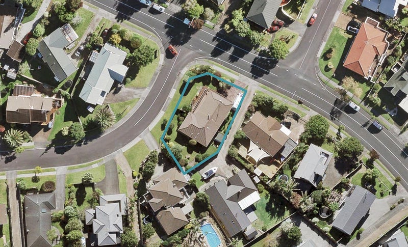 23 Marina View Drive, West Harbour, Auckland - Carousel 1