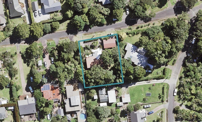 24 Tane Road, Laingholm, Auckland - Carousel 1