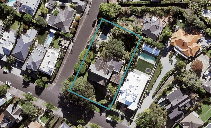 56 Marine Parade, Herne Bay, Auckland - Carousel 1