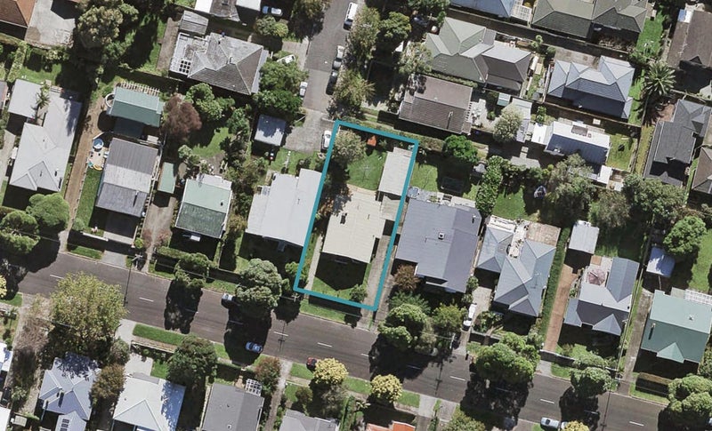 12 Kings Road, Mount Roskill, Auckland - Carousel 1