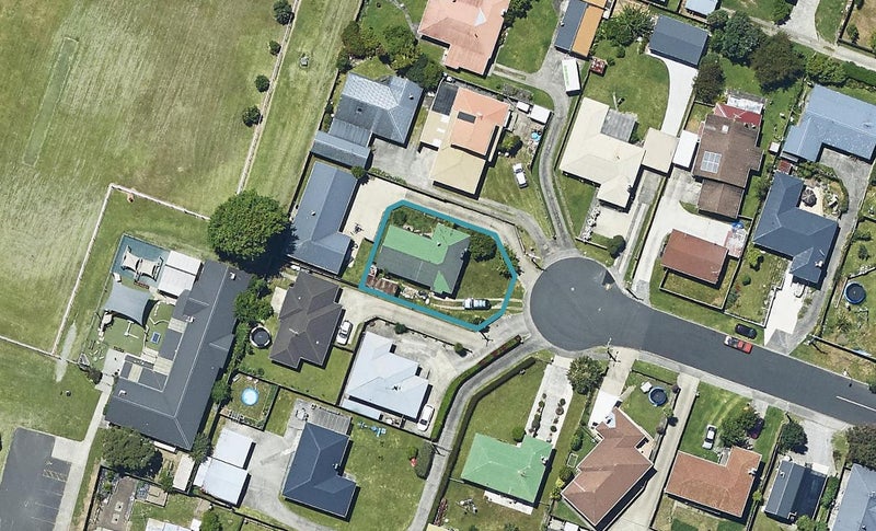 19 Wembury Grove, Parkvale, Tauranga - Carousel 1
