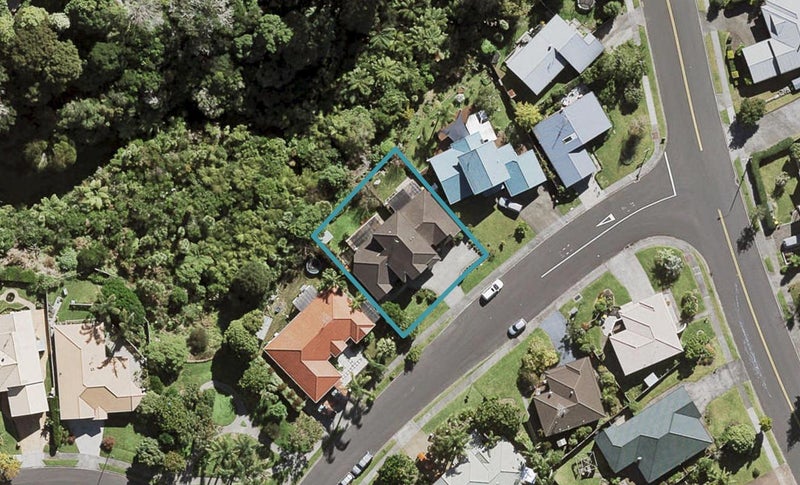 5 Westminster Gardens, Unsworth Heights, Auckland - Carousel 1