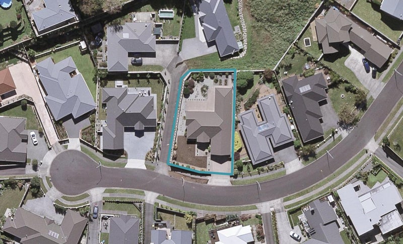 10 Anderson Way, Highlands Park, New Plymouth - Carousel 1