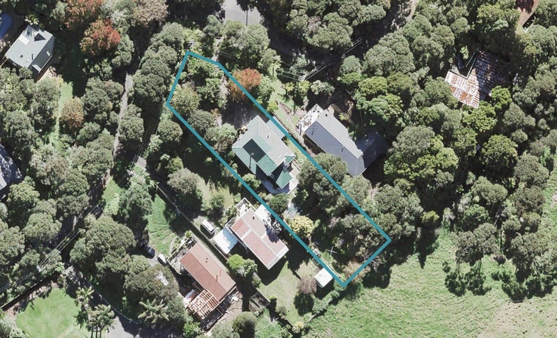 9 Napuka Road, Henderson Valley, Auckland - Carousel 1