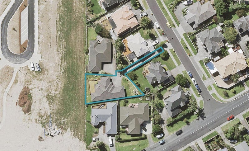 6 Maidstone Place, Oteha, Auckland - Carousel 1