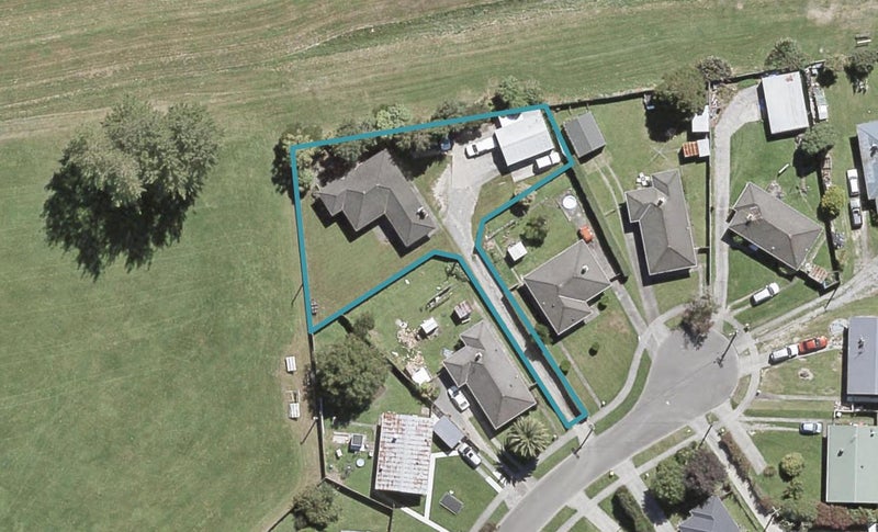 11 Kea Grove, Elderslea, Upper Hutt - Carousel 1