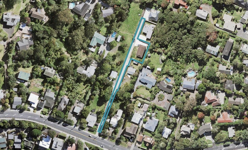 213A Golf Road, Titirangi, Auckland - Carousel 1