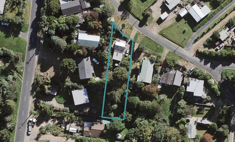 4 Trig Hill Road, Onetangi, Waiheke Island - Carousel 1