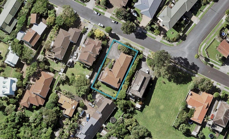 4 Venus Place, Half Moon Bay, Auckland - Carousel 1