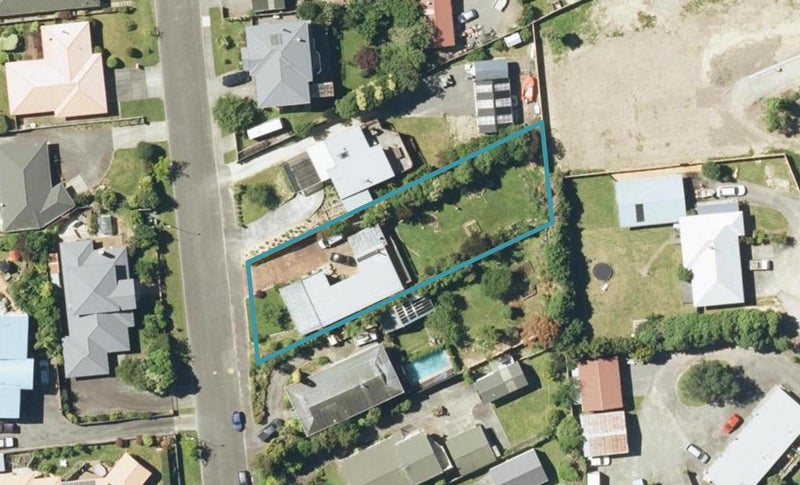 9 Ranui Street, Waikawa, Picton - Carousel 1