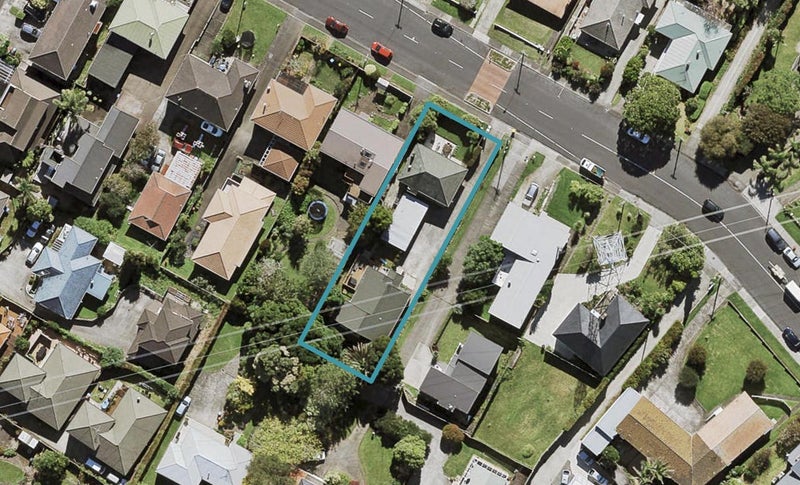 1/16 Olsen Avenue, Hillsborough, Auckland - Carousel 1