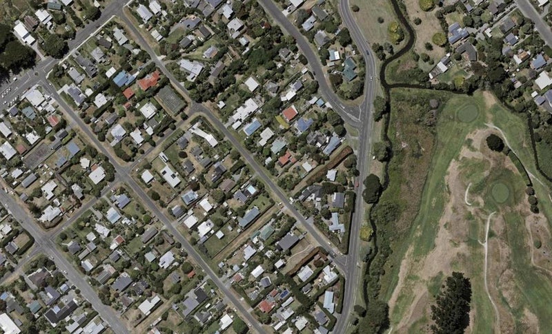 23 Hona Street, Waikanae Beach, Waikanae - Carousel 1